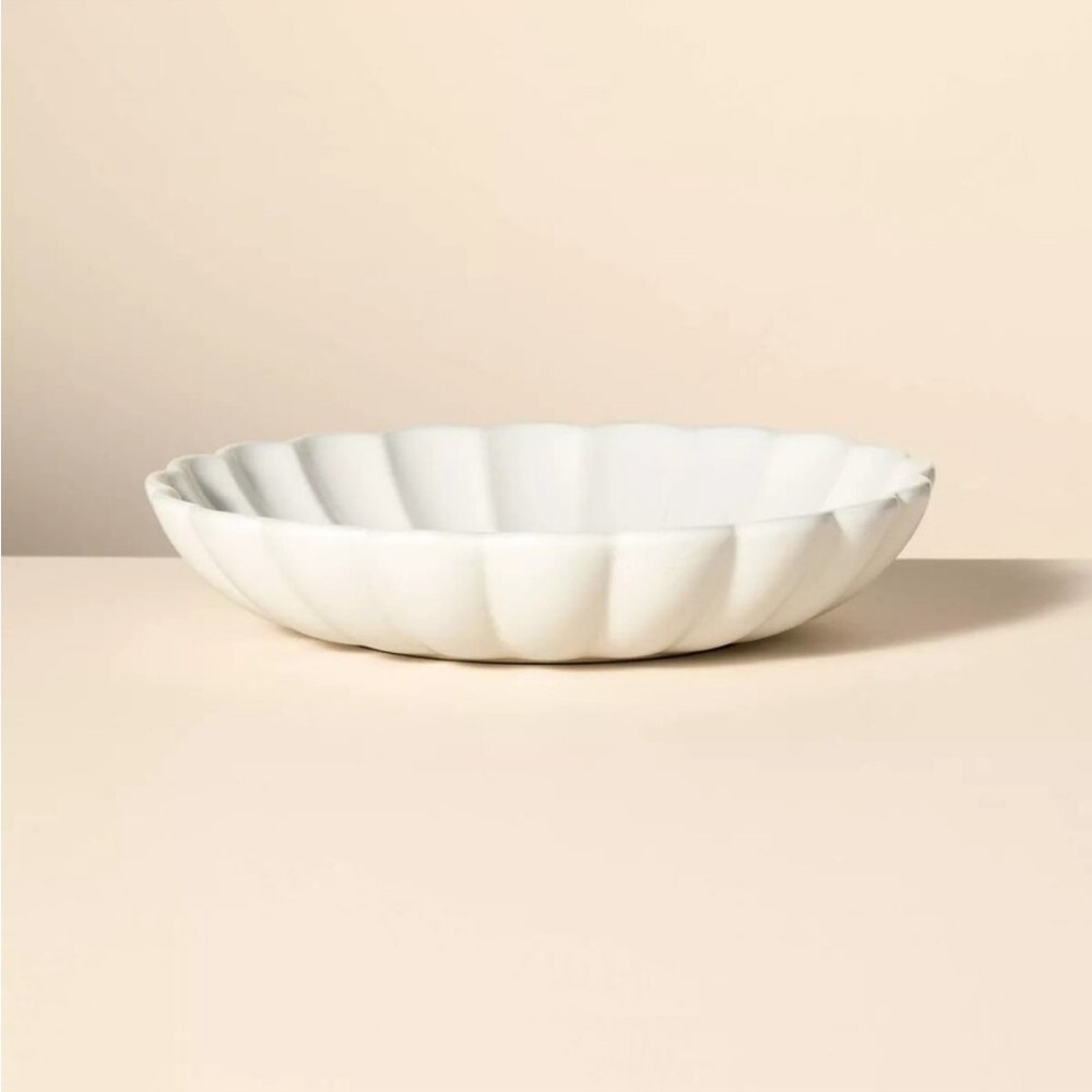 Hearth & Hand Magnolia 98oz Scalloped Edge Stoneware Serving Bowl Cream …